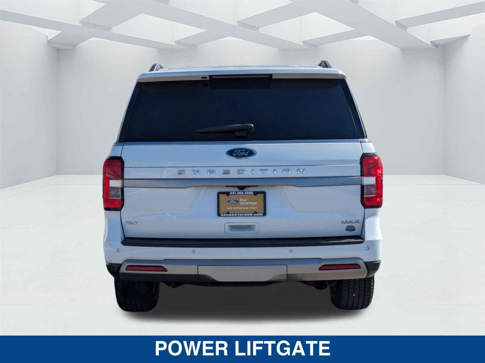 Certified 2022 Ford Expedition Max XLT image 5