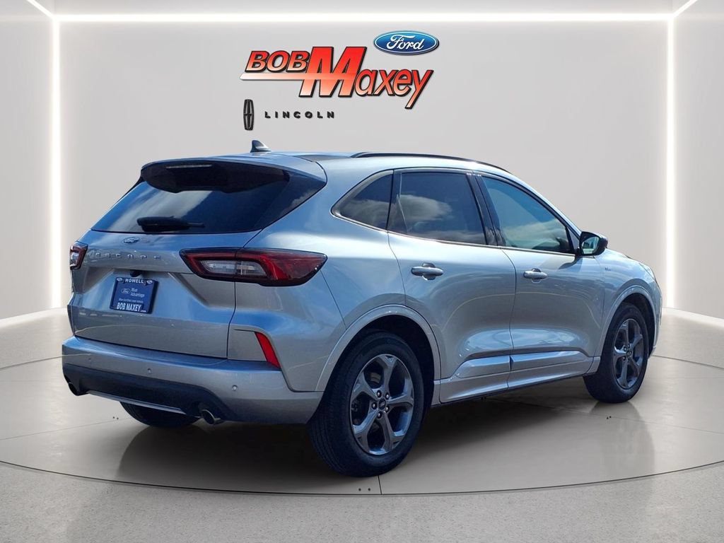 Certified 2024 Ford Escape ST-Line w/ Tech Pack #1 FWD image 4