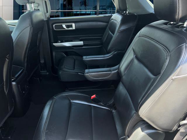 Certified 2023 Ford Explorer XLT w/ Equipment Group 202A RWD image 18