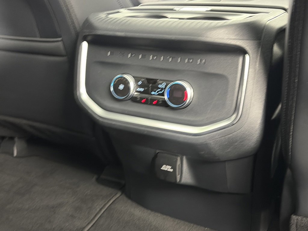 Certified 2025 Ford Expedition Platinum w/ Stealth Performance Package image 31