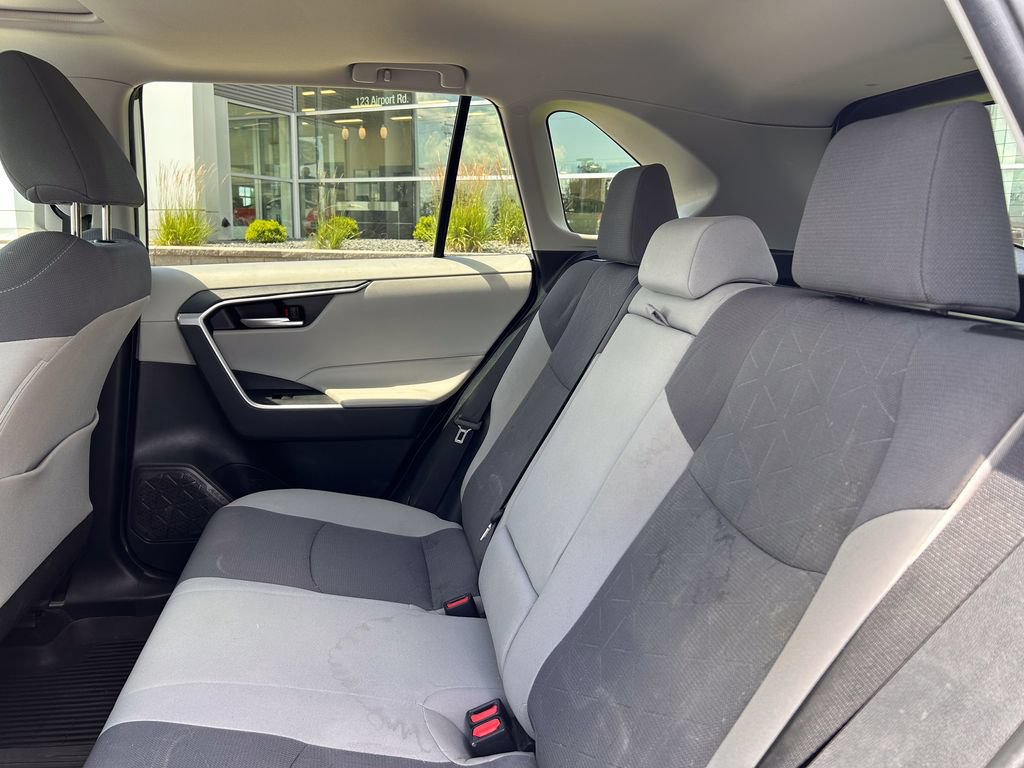 Used 2019 Toyota RAV4 XLE w/ Protection Package FWD image 13
