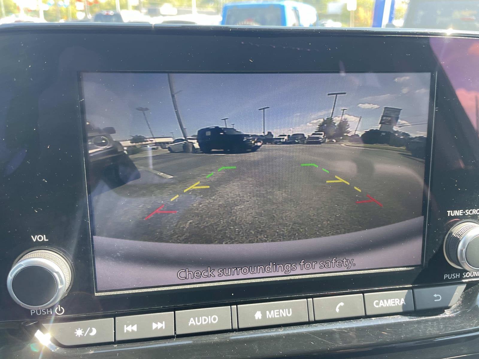 Used 2023 Nissan Pathfinder SV AWD/4WD image 21