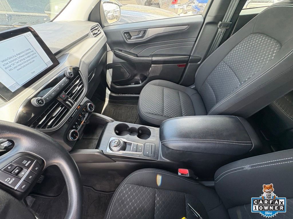 Certified 2025 Ford Escape Active AWD/4WD image 24