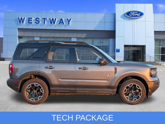 Certified 2025 Ford Bronco Sport Outer Banks w/ Outer Banks Tech Package+ AWD/4WD image 2