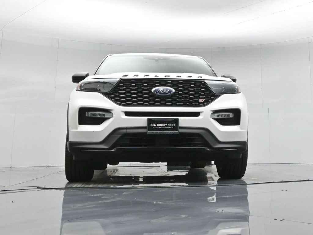Certified 2022 Ford Explorer ST w/ ST Street Pack image 30