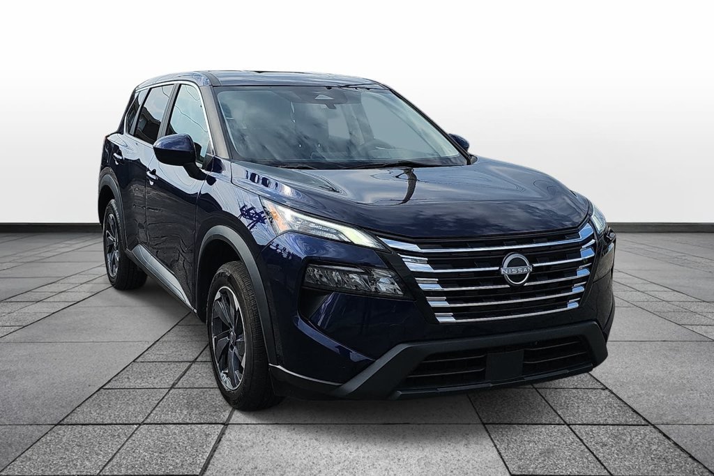Used 2024 Nissan Rogue SV FWD image 3