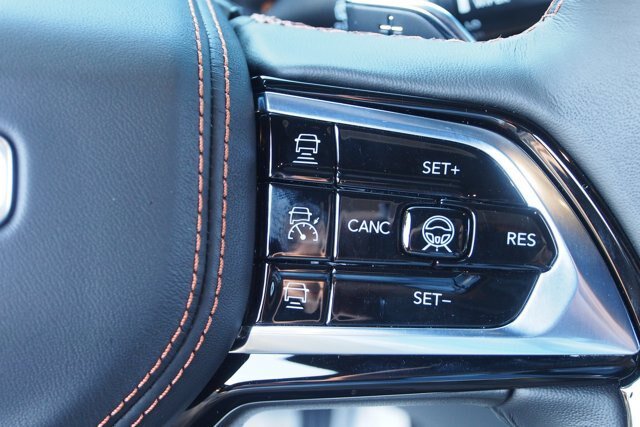 Used 2026 Jeep Grand Cherokee Summit AWD/4WD image 26
