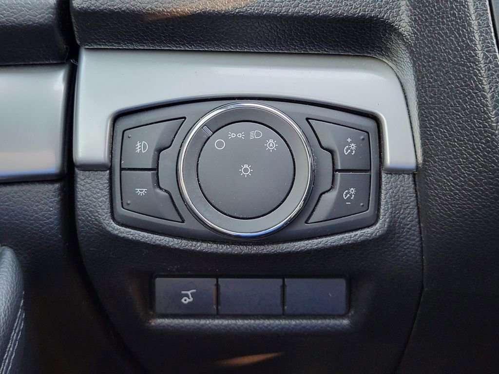 Certified 2017 Ford Explorer XLT w/ Equipment Group 202A image 28
