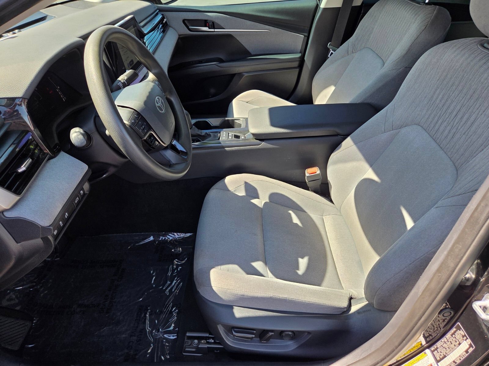 Used 2025 Toyota Camry LE w/ Convenience Package FWD image 10