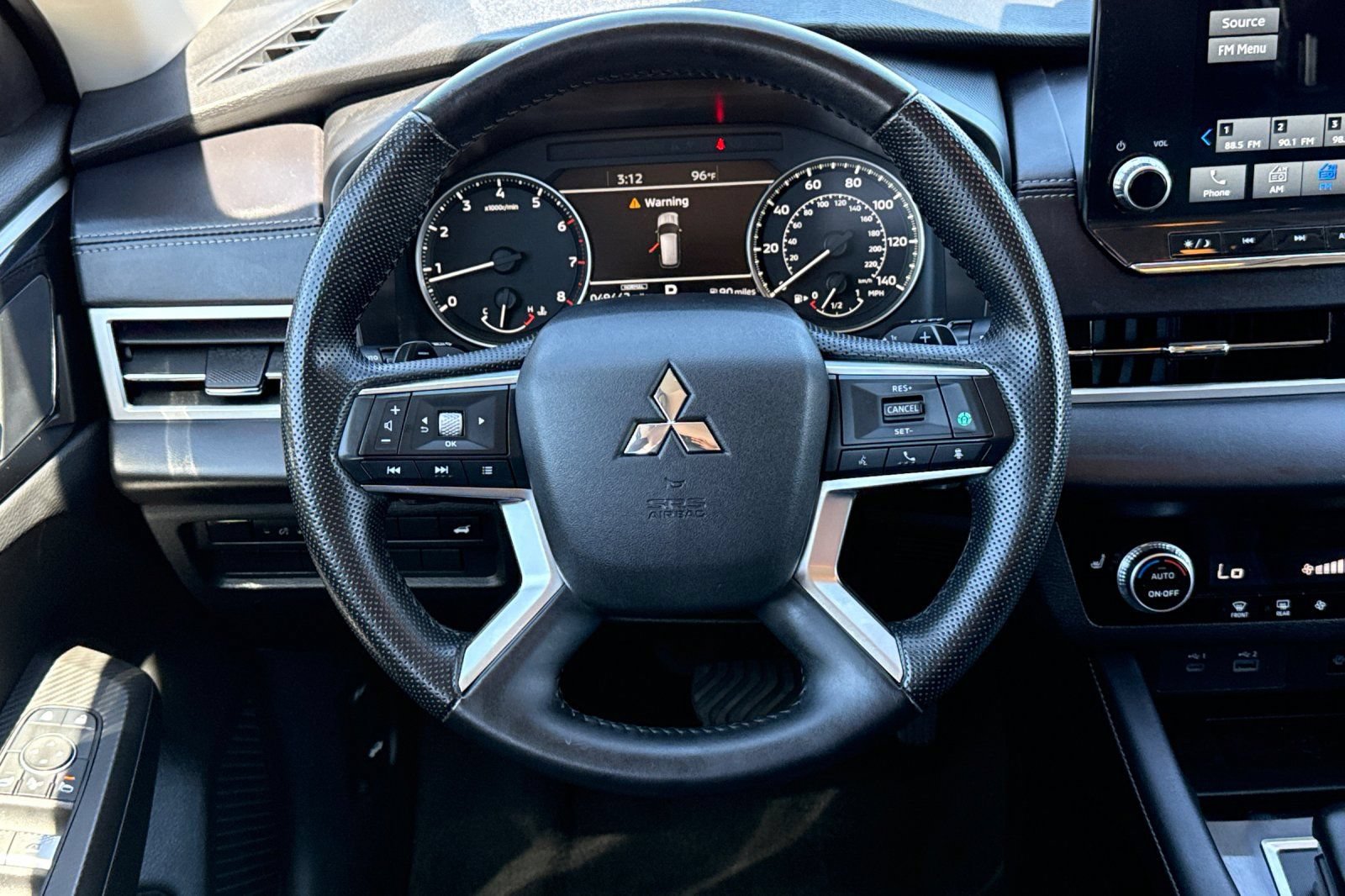 Used 2024 Mitsubishi Outlander SE FWD image 15