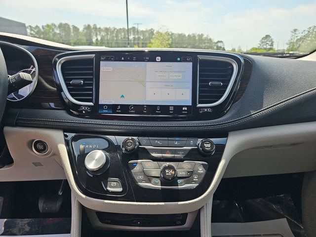 Used 2023 Chrysler Pacifica Limited w/ Uconnect Theater Family Group AWD/4WD image 23