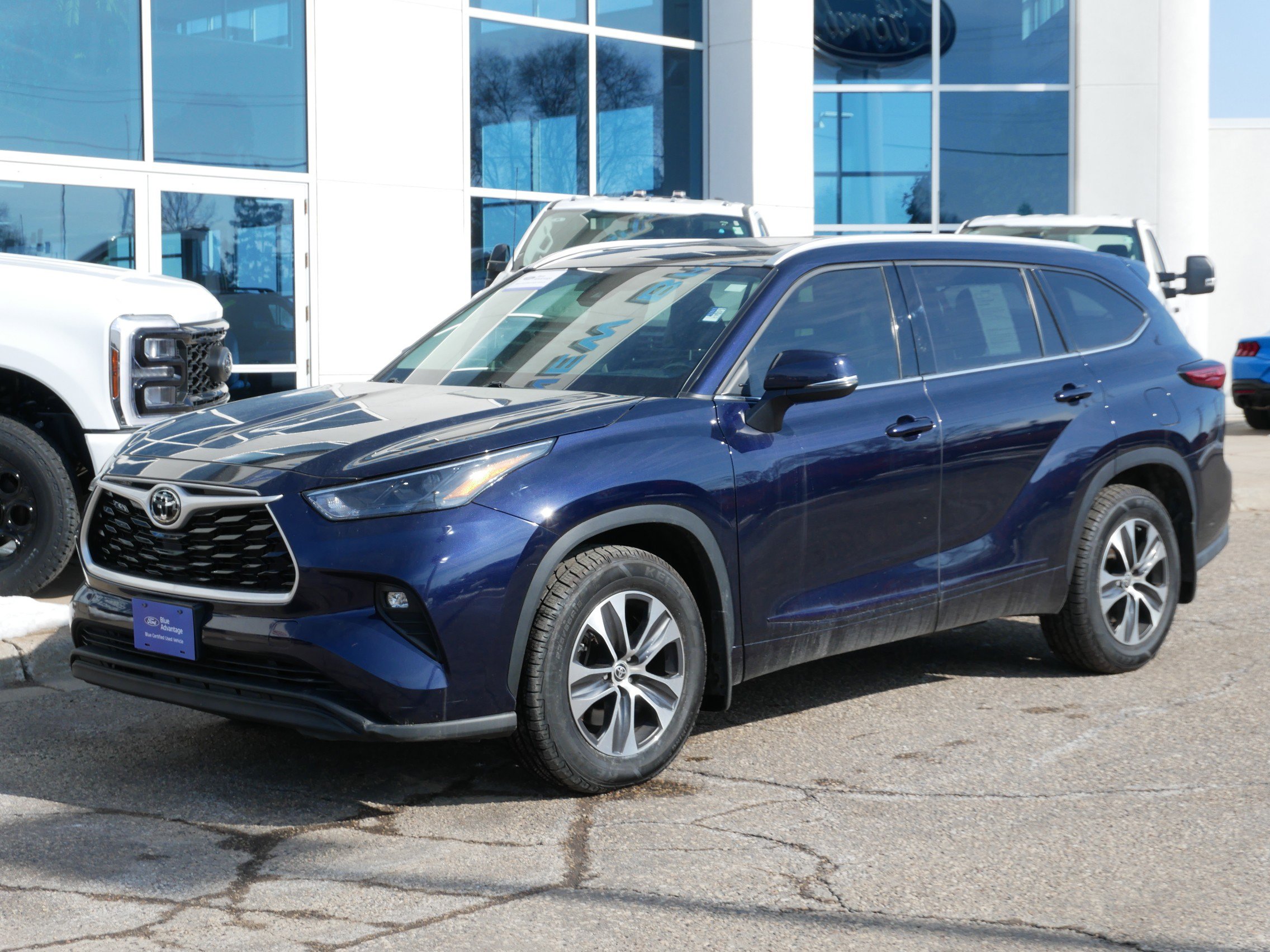 Used 2022 Toyota Highlander XLE image 25