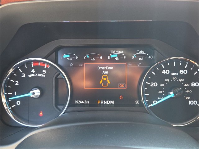 Certified 2022 Ford F450 Platinum w/ FX4 Off-Road Package image 28