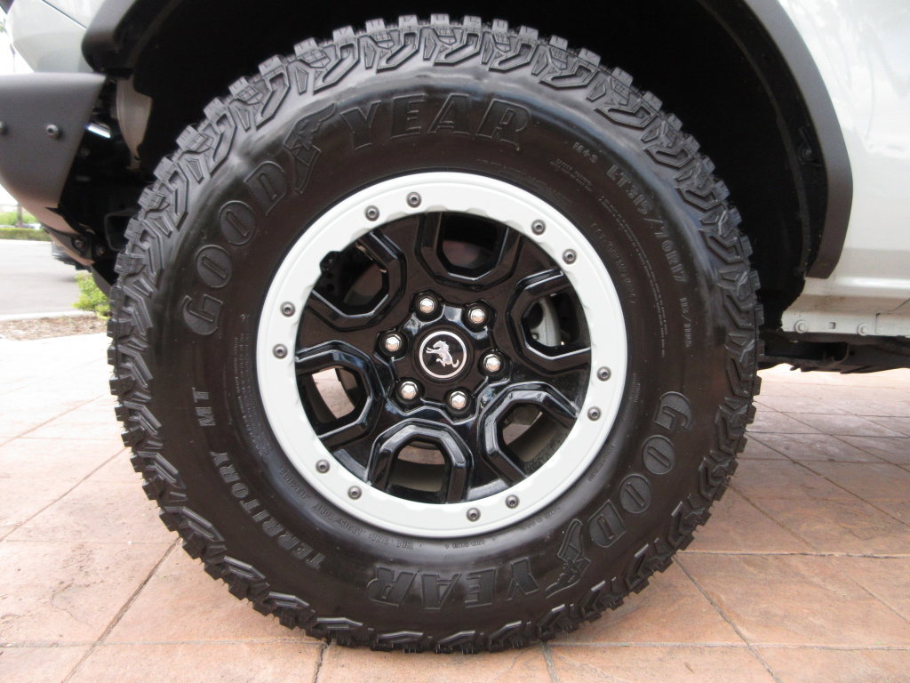Certified 2024 Ford Bronco Wildtrak AWD/4WD image 9