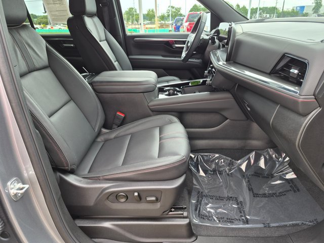 Used 2025 Chevrolet Tahoe RST AWD/4WD image 39