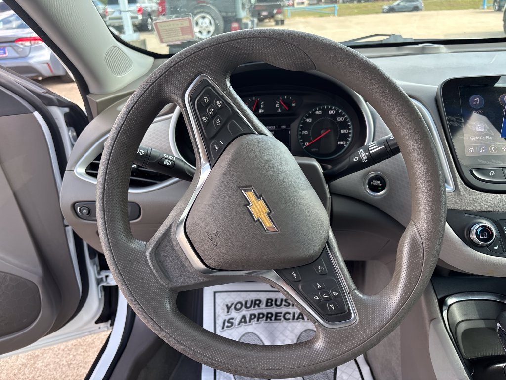 Used 2024 Chevrolet Malibu LT FWD image 16