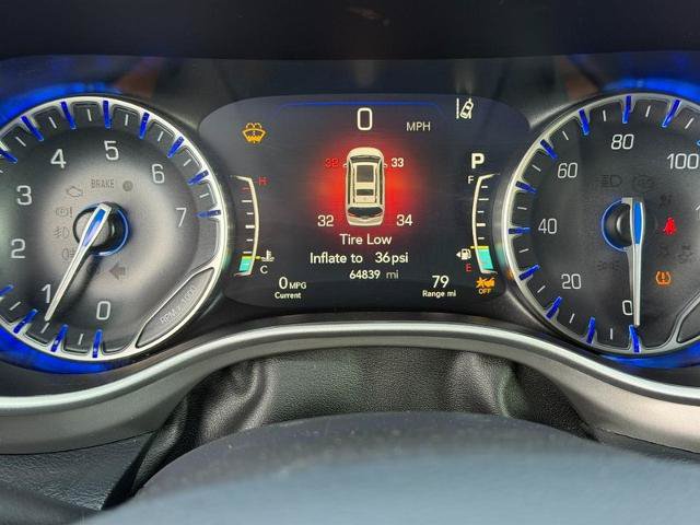 Used 2025 Chrysler Pacifica Select FWD image 22