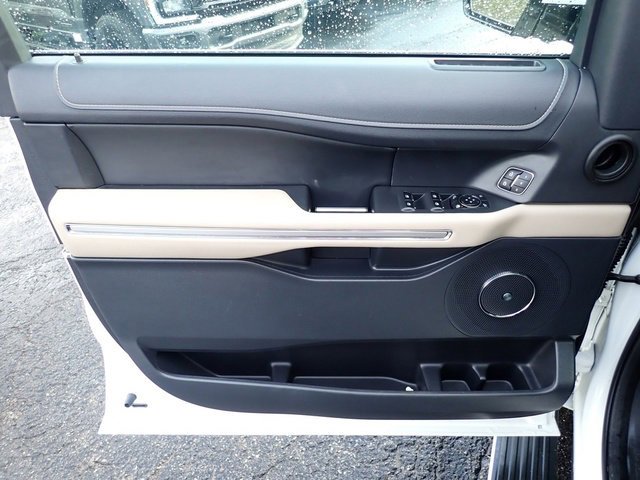 Certified 2024 Ford Expedition Limited image 22