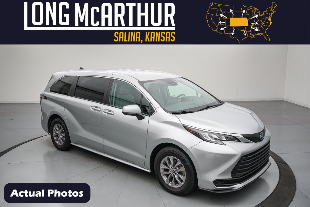 Used 2023 Toyota Sienna LE FWD image 1