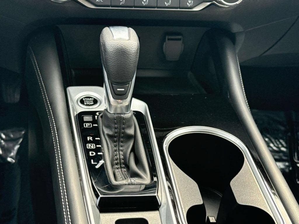 Used 2023 Nissan Altima 2.5 SV AWD/4WD image 19