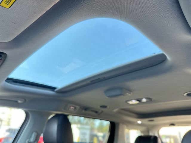 Used 2025 Kia Carnival SX Prestige image 23