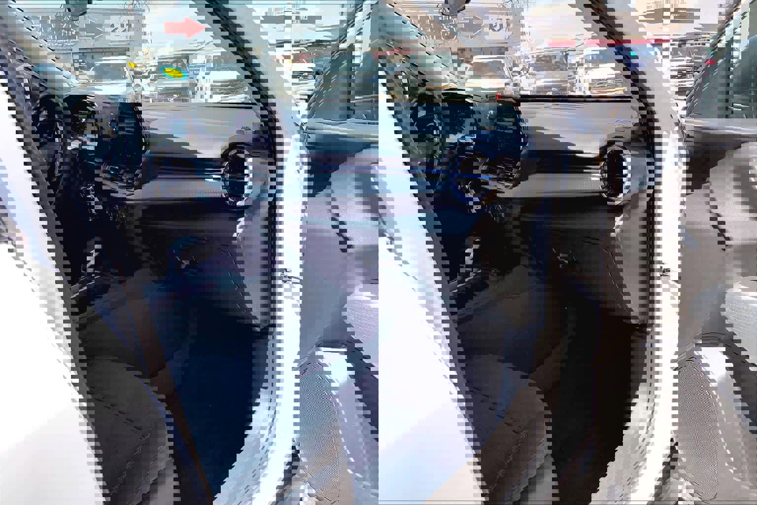 Used 2025 Chevrolet Trax LS image 19