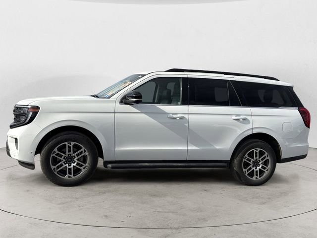 Certified 2025 Ford Expedition Active AWD/4WD image 2