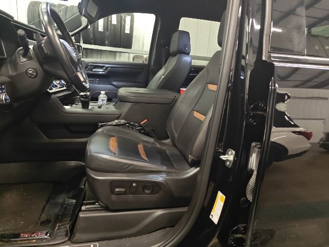 Used 2023 GMC Sierra 1500 AT4 w/ Technology Package image 6