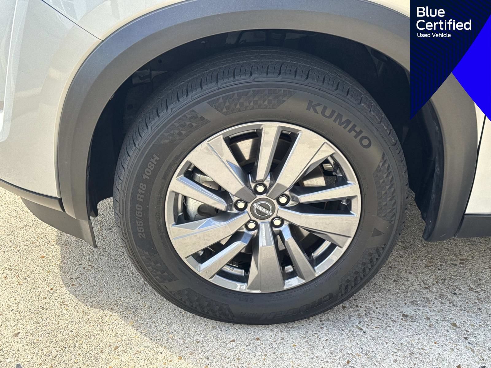 Used 2025 Nissan Pathfinder SV AWD/4WD image 7