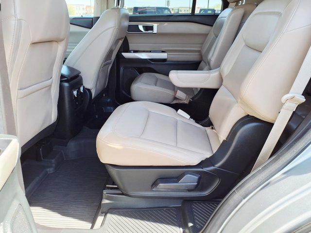 Certified 2022 Ford Explorer XLT w/ Equipment Group 202A image 18