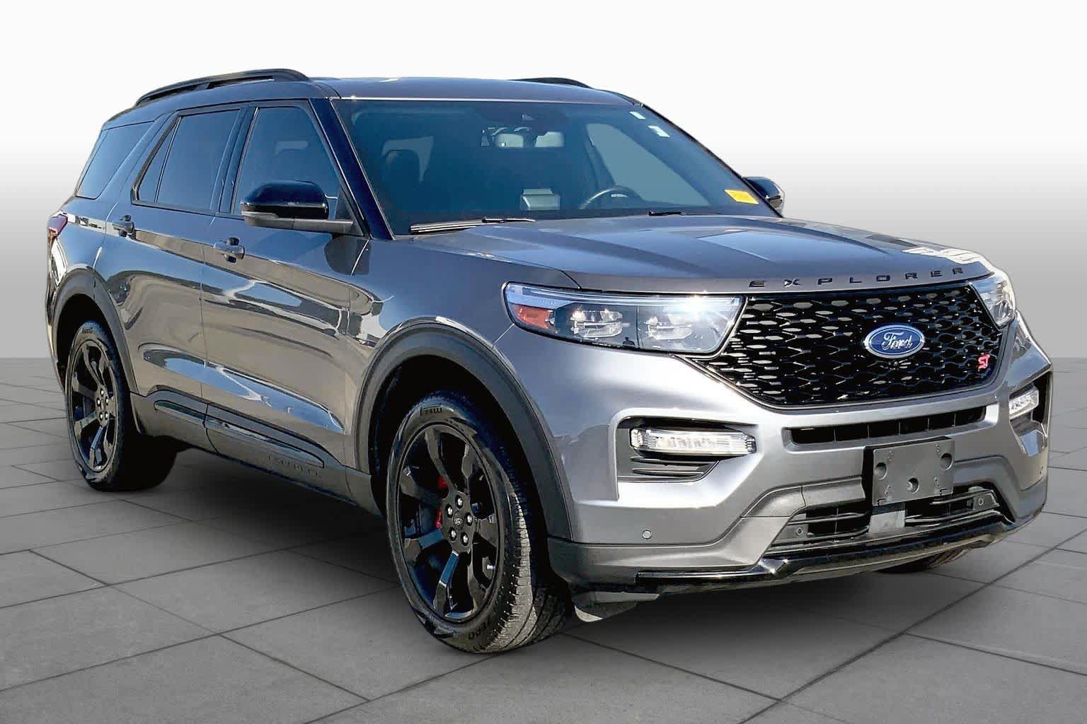Certified 2023 Ford Explorer ST w/ Equipment Group 401A AWD/4WD image 3