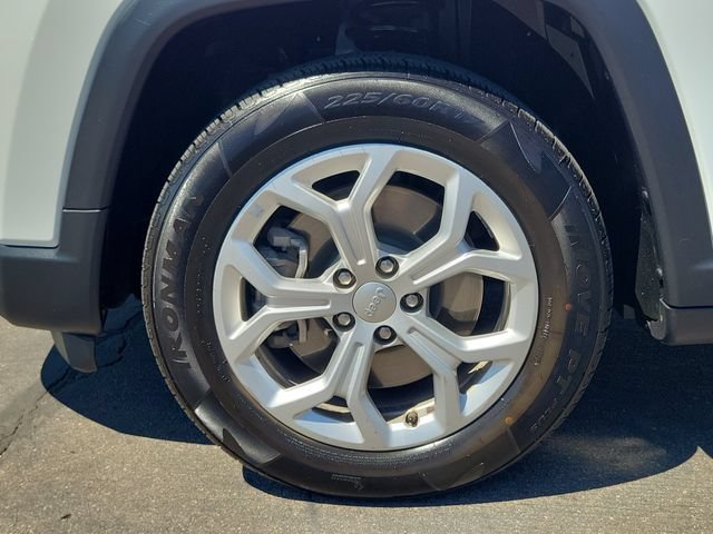 Used 2024 Jeep Compass Latitude AWD/4WD image 23