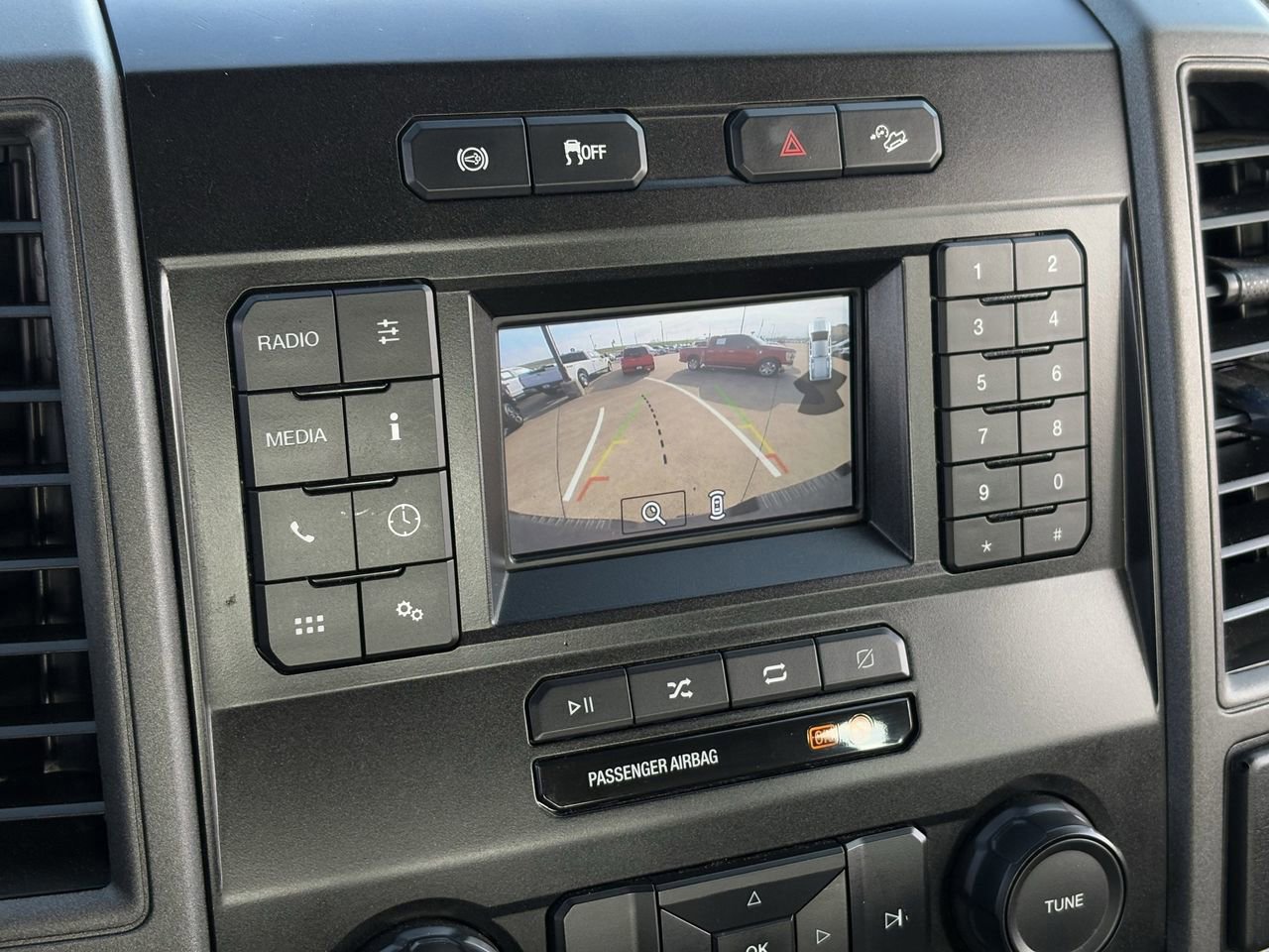 Certified 2022 Ford F350 XL w/ Power Equipment Group image 19