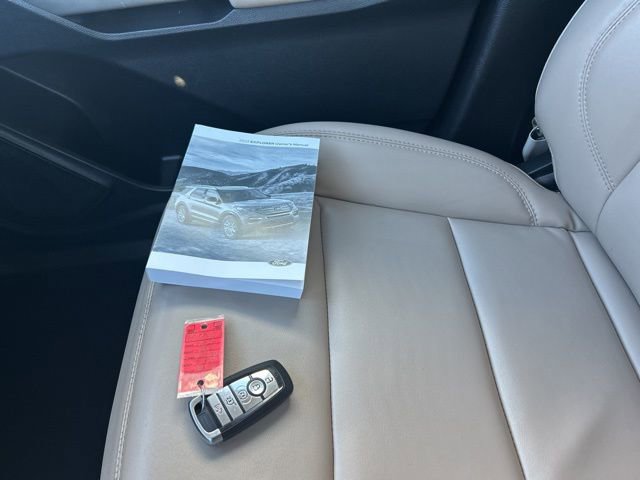 Certified 2022 Ford Explorer XLT w/ Equipment Group 202A image 23