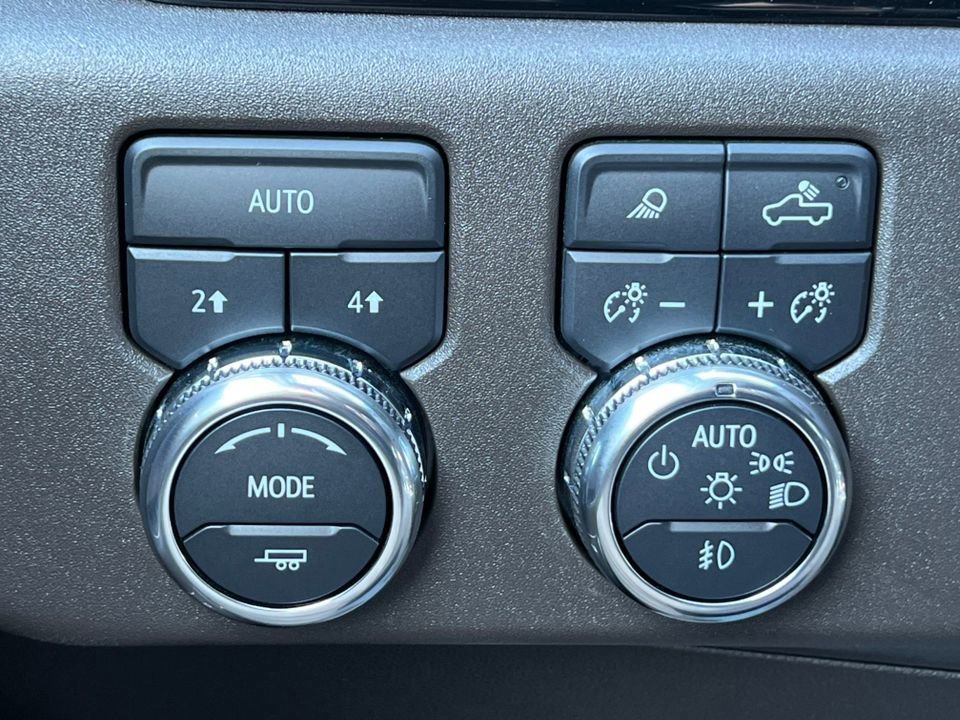 Used 2024 GMC Sierra 1500 SLT w/ SLT Premium Plus Package image 26