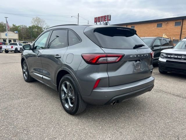 Certified 2024 Ford Escape ST-Line w/ Tech Pack #1 AWD/4WD image 6