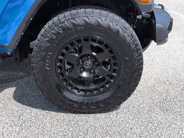 Used 2025 Jeep Gladiator Sport AWD/4WD image 11