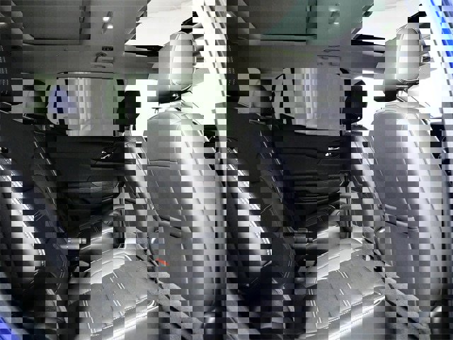 Used 2023 GMC Acadia Denali w/ Denali Ultimate Package image 12