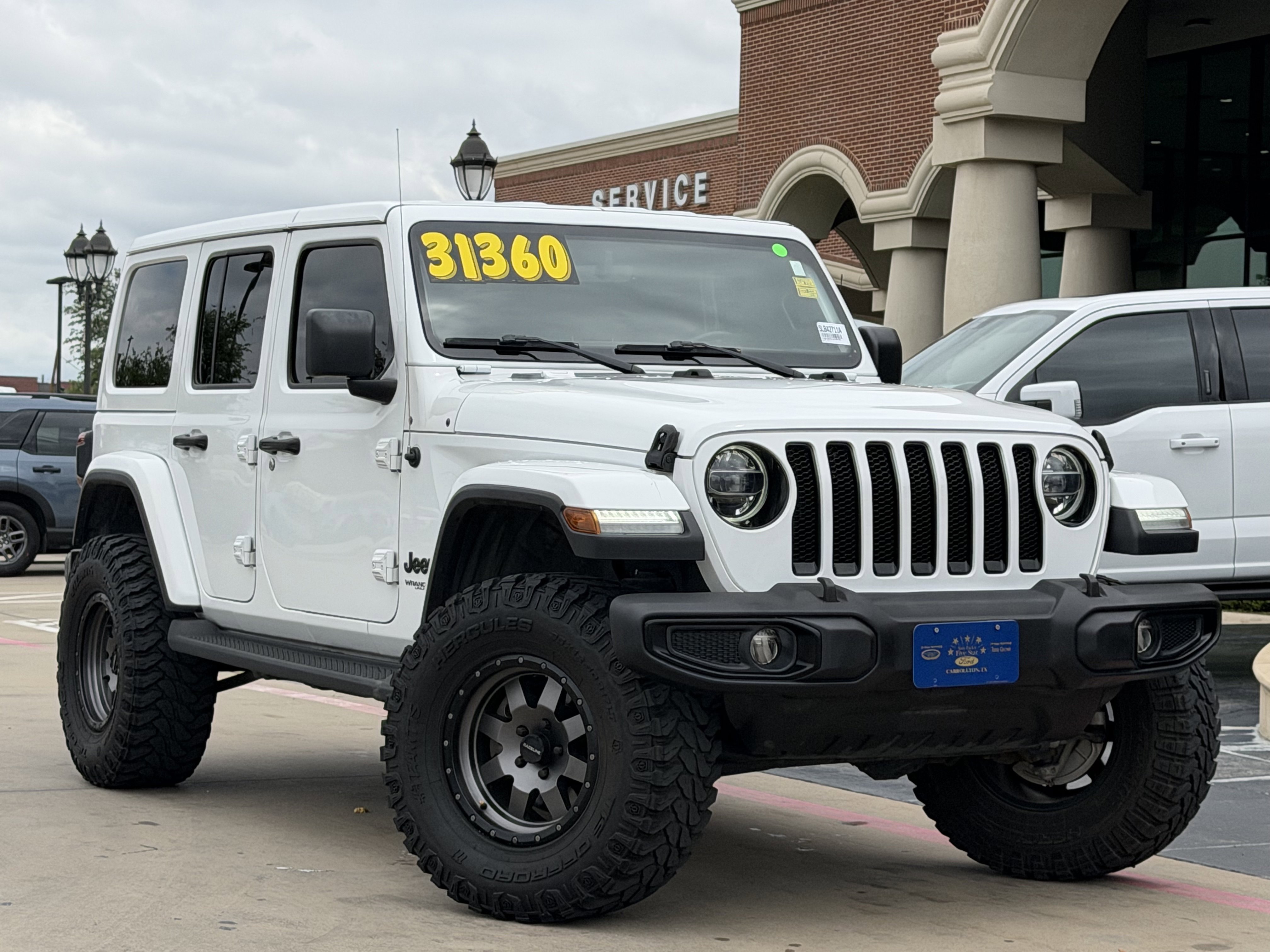 Used 2020 Jeep Wrangler Unlimited Sahara AWD/4WD image 2