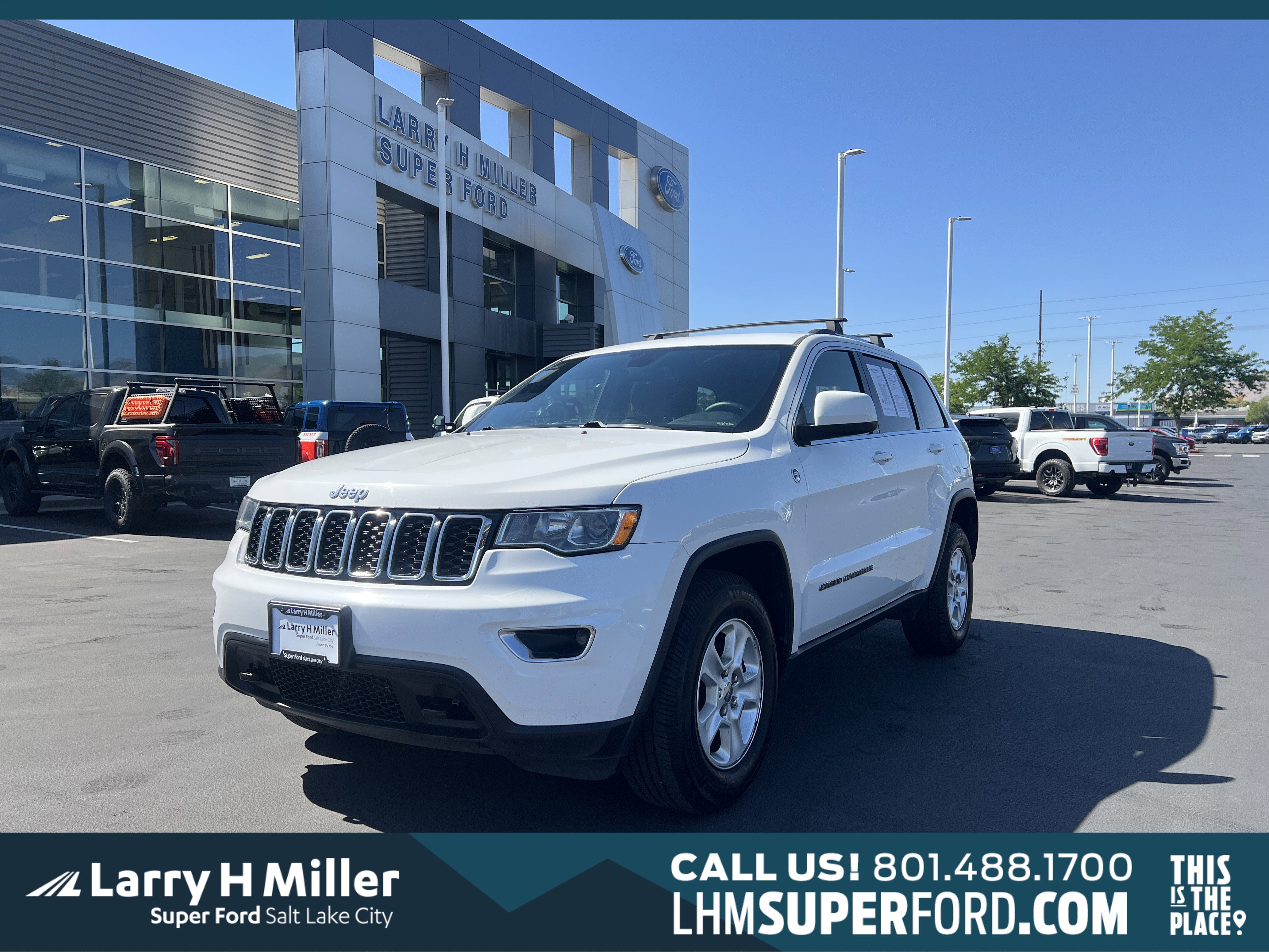 Used 2017 Jeep Grand Cherokee Laredo w/ Quick Order Package 23E