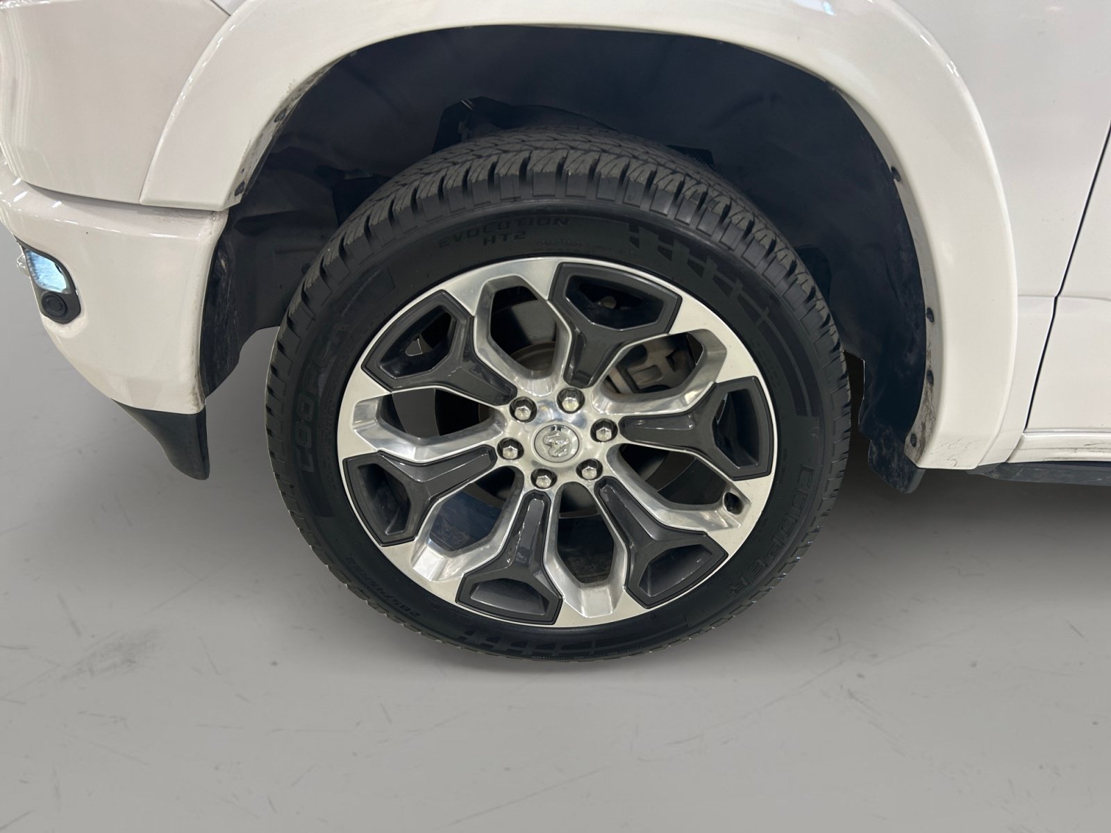 Used 2019 RAM 1500 Limited AWD/4WD image 8
