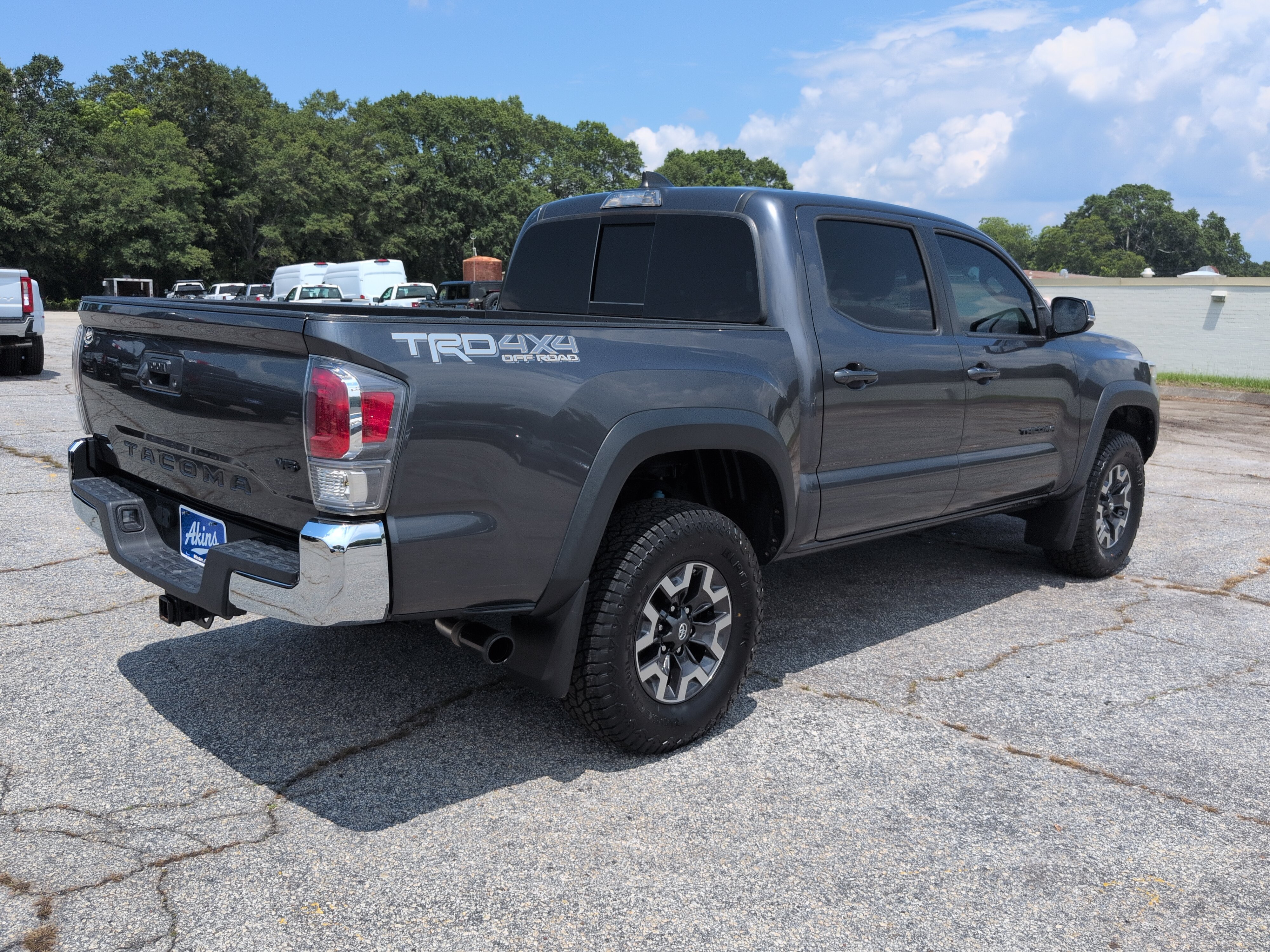 Used 2020 Toyota Tacoma TRD Off-Road AWD/4WD image 3