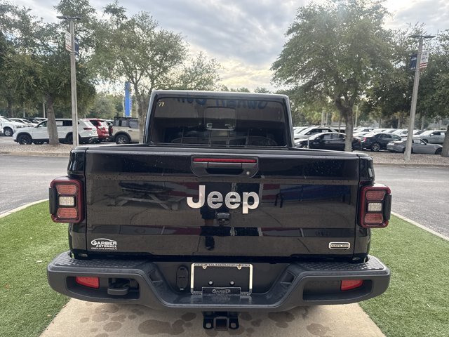 Used 2023 Jeep Gladiator Overland w/ LED Lighting Group AWD/4WD image 5