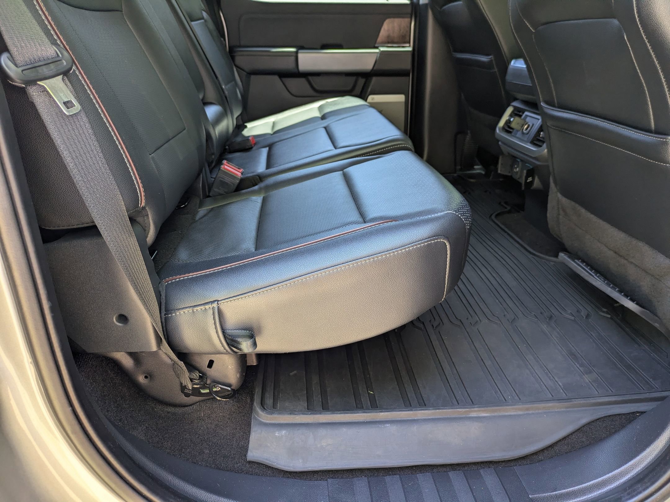 Certified 2022 Ford F150 Lariat w/ Max Trailer Tow Package AWD/4WD image 37