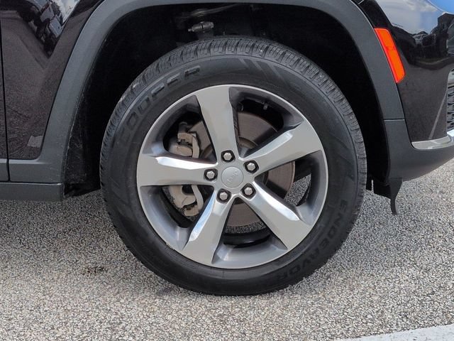 Used 2022 Jeep Grand Cherokee L Limited AWD/4WD image 11