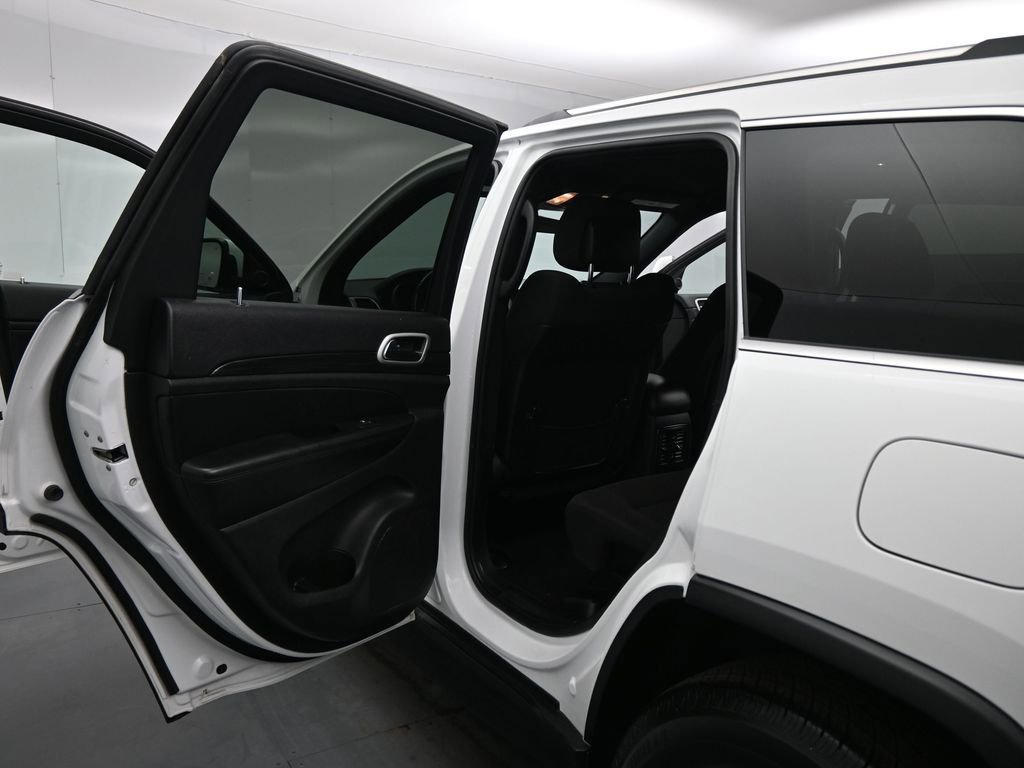 Used 2021 Jeep Grand Cherokee Laredo RWD image 17