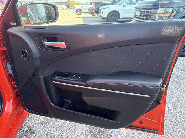 Used 2023 Dodge Charger R/T w/ Technology Group RWD image 19