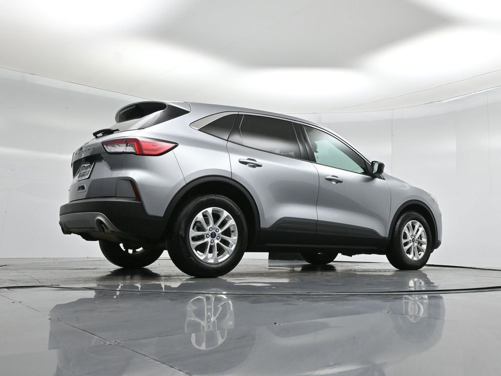 Certified 2022 Ford Escape SE image 47