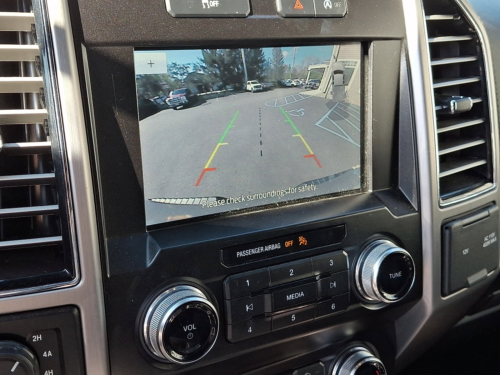 Certified 2019 Ford F150 Platinum AWD/4WD image 19