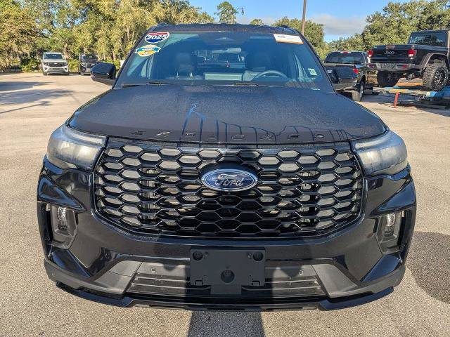 Certified 2025 Ford Explorer ST-Line AWD/4WD image 9